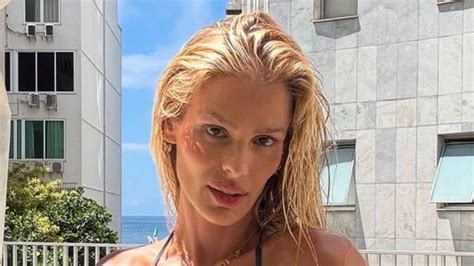 yasmin gonçalves nua|Yasmin Brunet posa de topless na cama em ensaio arrasador.